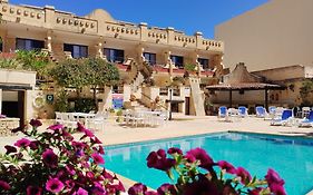 Cornucopia Hotel